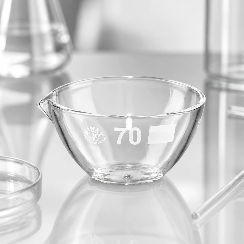 Indampschaal 60ml van borosilicaatglas met schenktuit Veelzijdige ø70 mm laboratoriumschaal met schenkhulp gemaakt van thermisch stabiel borosilicaatglas voor dagelijks gebruik